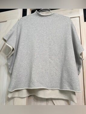 NWT Frank and Eileen, Audrey OS. Gray Melange light gray outside &lighter inside